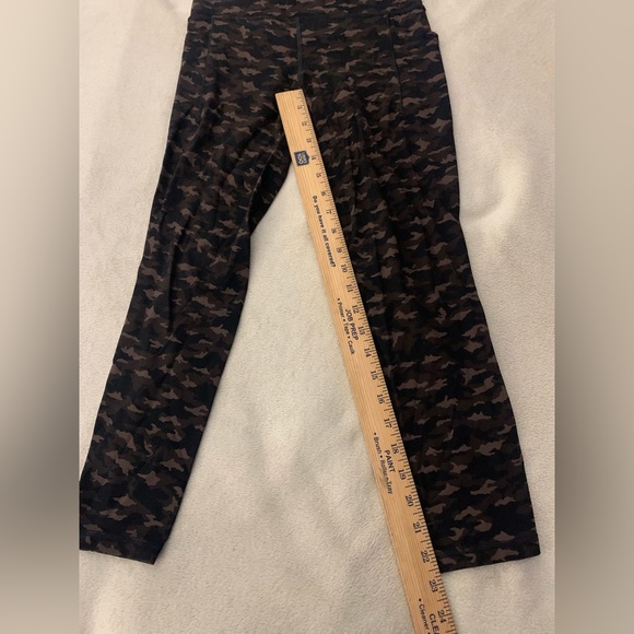 ATHLETA CAMOUFLAGE ULTRA HIGH RISE ELATION BUTTERY SOFT TIGHT SIZE SMALL - Picture 3 of 8